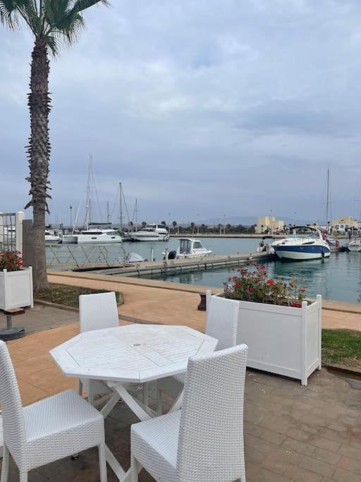 Appartement En Residence + Grande Terrasse Sur Le Toit Saïdia Esterno foto