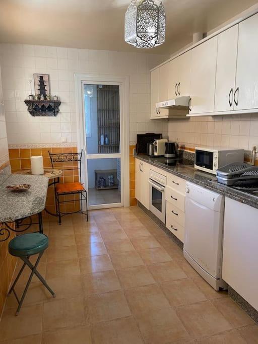 Appartement En Residence + Grande Terrasse Sur Le Toit Saïdia Esterno foto