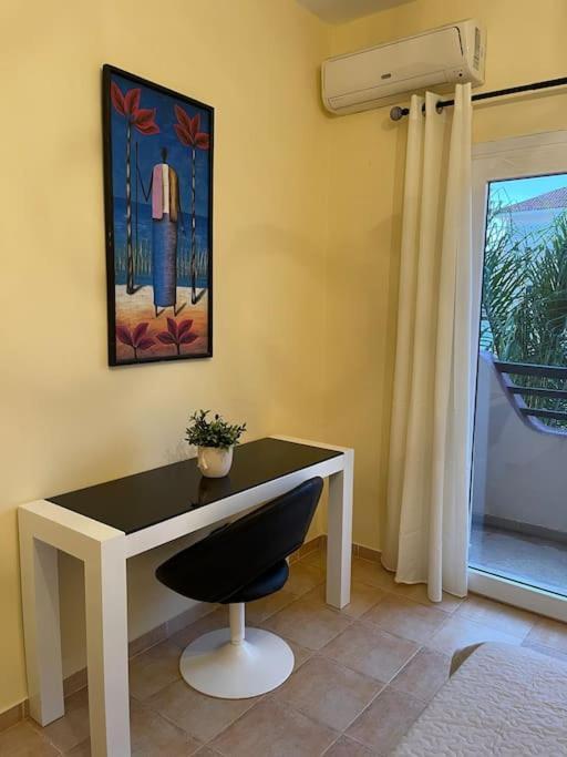 Appartement En Residence + Grande Terrasse Sur Le Toit Saïdia Esterno foto