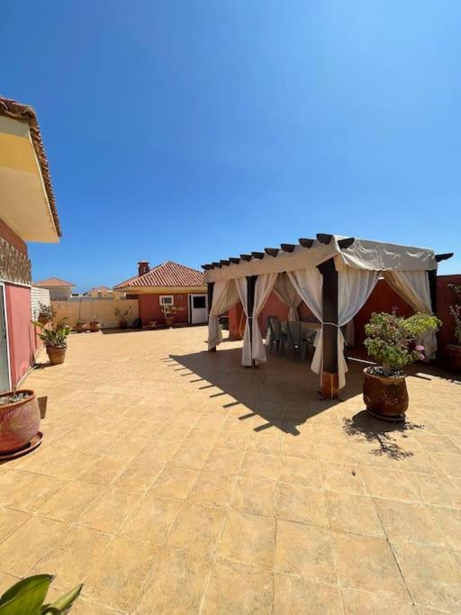 Appartement En Residence + Grande Terrasse Sur Le Toit Saïdia Esterno foto